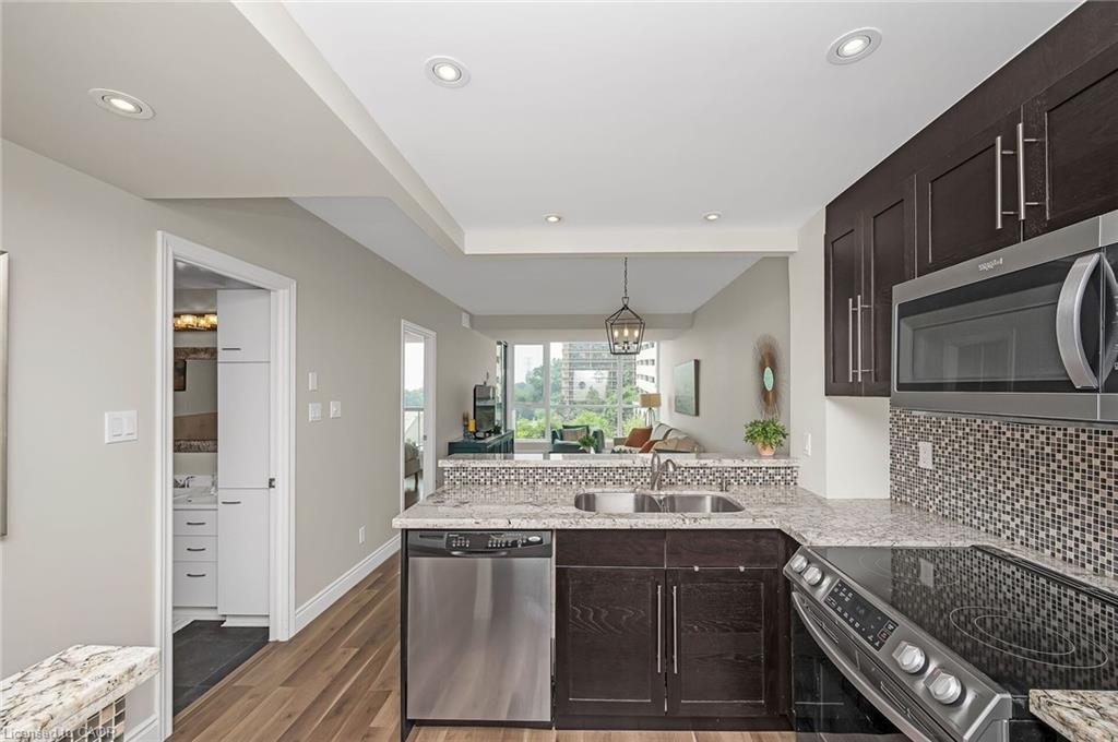 406-415 Locust Street Property Photo 21