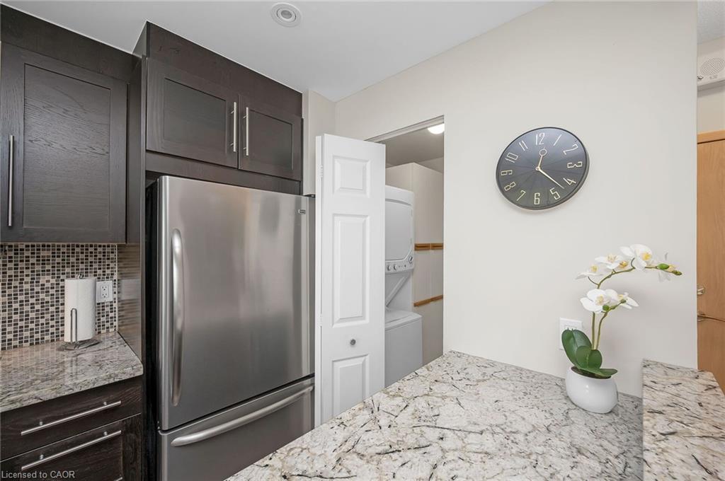 406-415 Locust Street Property Photo 24