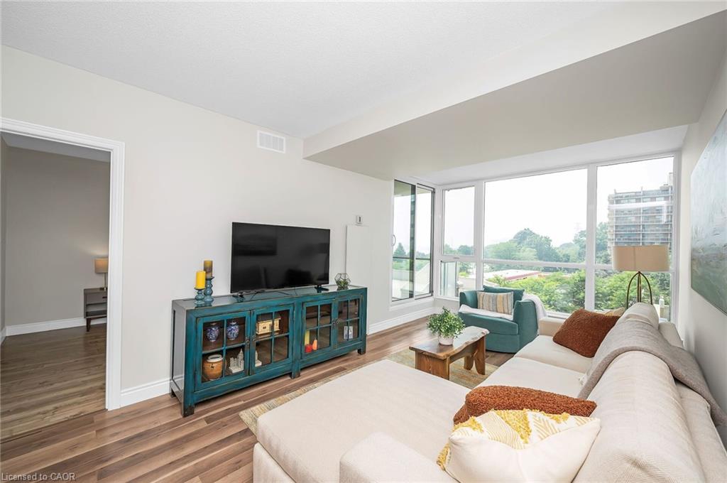 406-415 Locust Street Property Photo 28