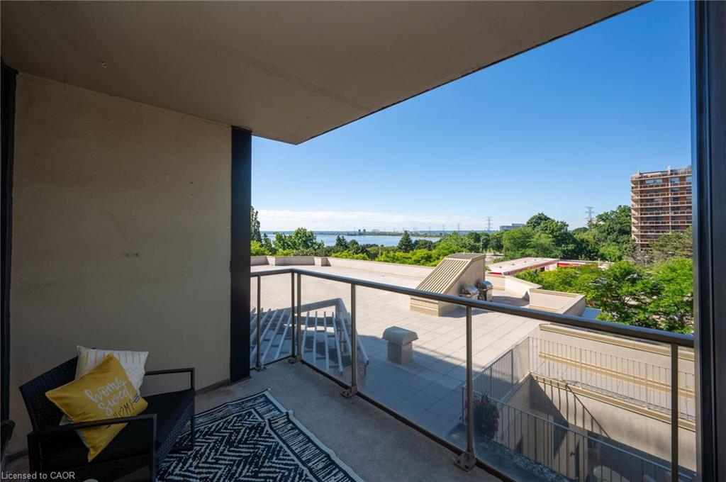 406-415 Locust Street Property Photo 36