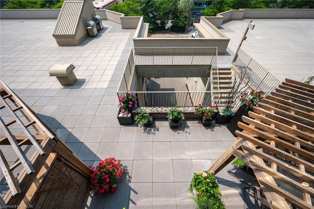 406-415 Locust Street Property Photo 41