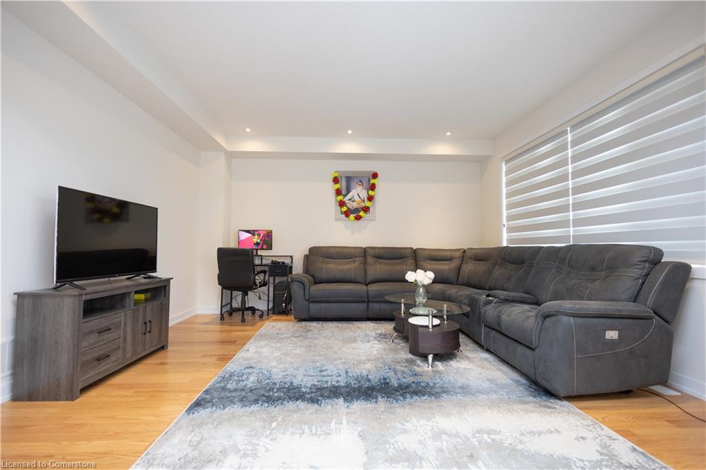 218 Wilmot Road Property Photo 15