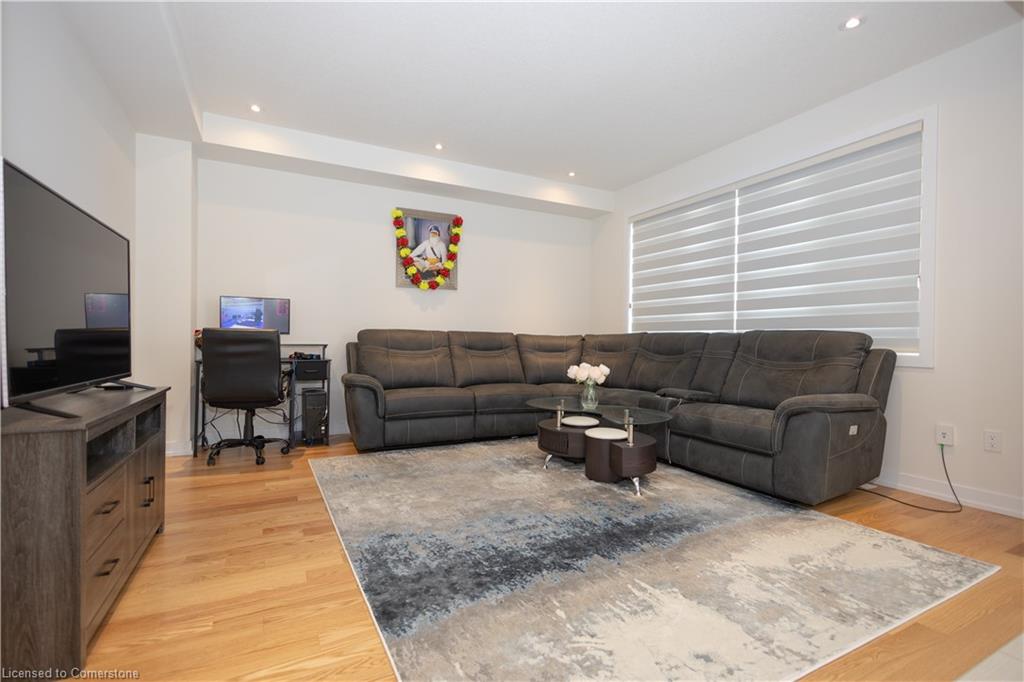 218 Wilmot Road Property Photo 16