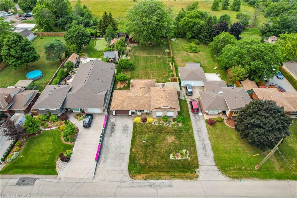 11 Hunter Road Property Photo 3