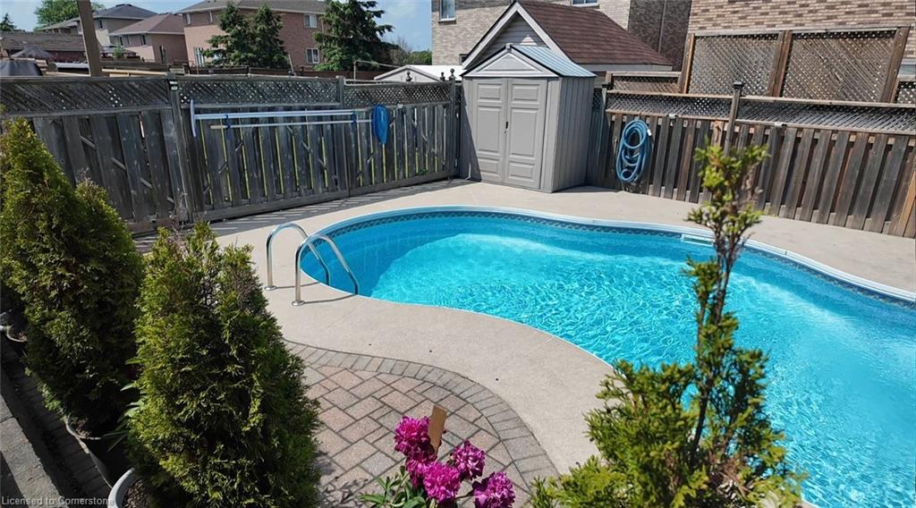 6 Embassy Drive Property Photo 2