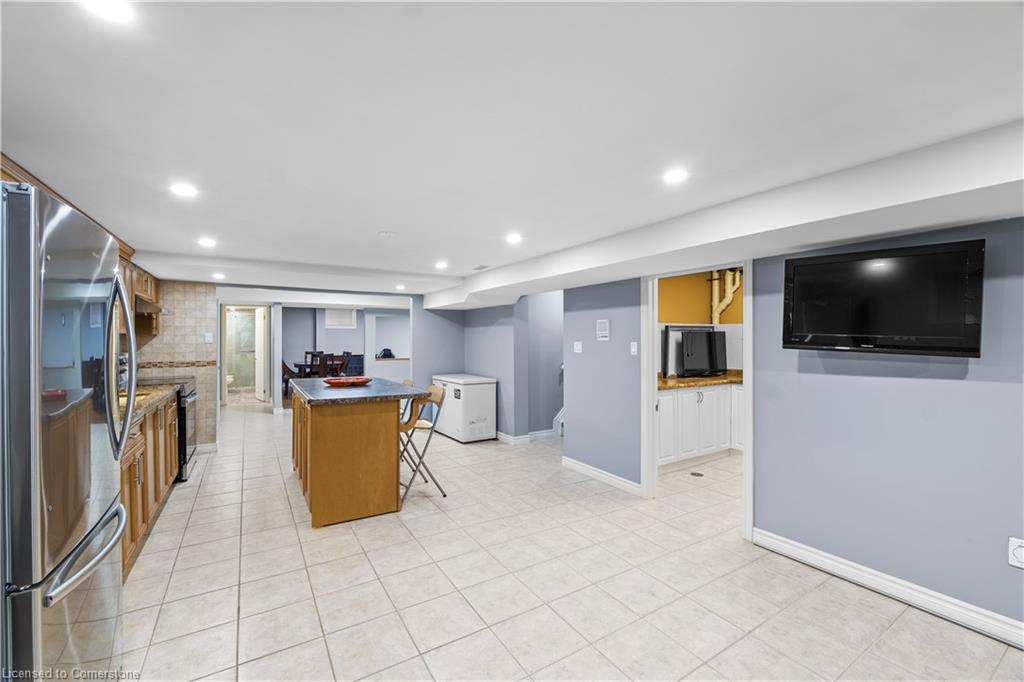 6 Embassy Drive Property Photo 42