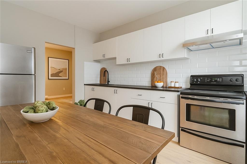 3-302 Colborne Street Property Photo 7