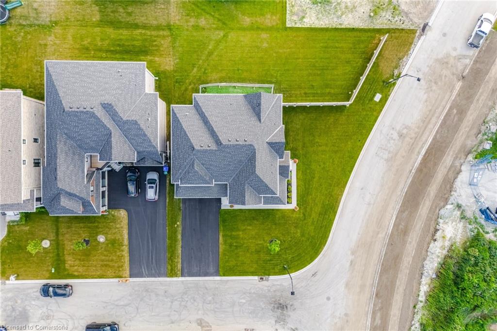 1 Twinleaf Crescent Property Photo 4