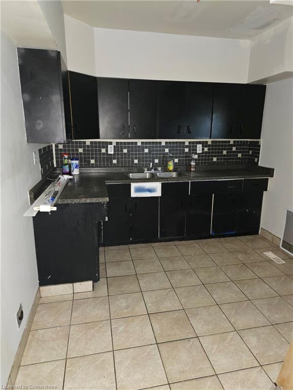 15 Shade Street Property Photo 2