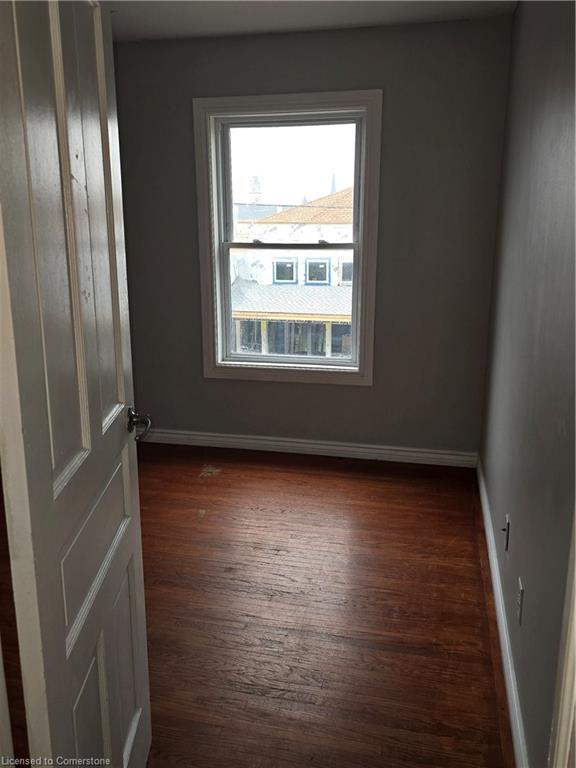 15 Shade Street Property Photo 11