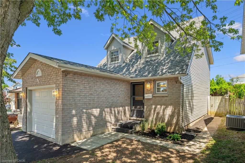 93 Glenbrook Crescent Property Photo 4