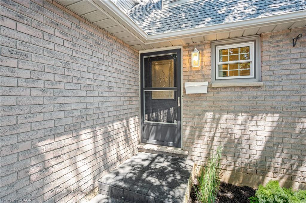 93 Glenbrook Crescent Property Photo 5