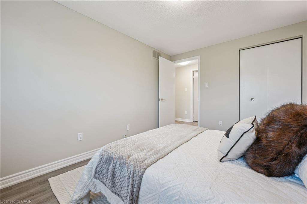 93 Glenbrook Crescent Property Photo 20