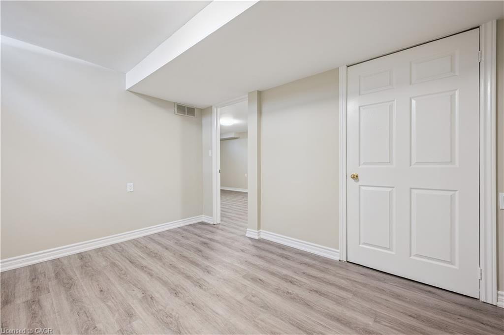 93 Glenbrook Crescent Property Photo 29