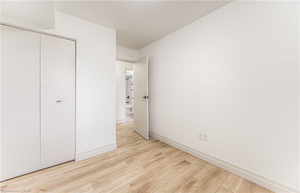 321-15 Hofstetter Avenue Property Photo 13