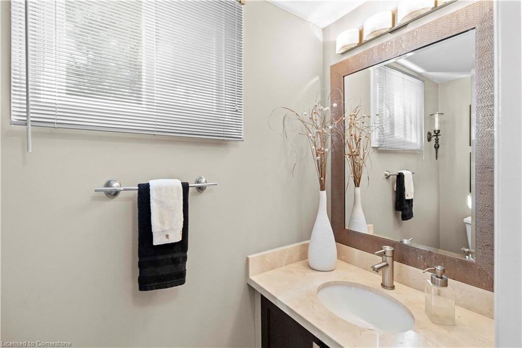 56-2272 Mowat Avenue Property Photo 12