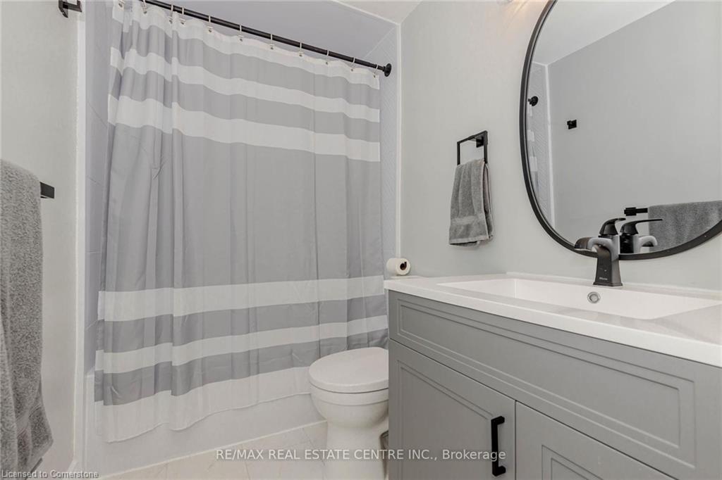 123-1526 Lancaster Drive Property Photo 15