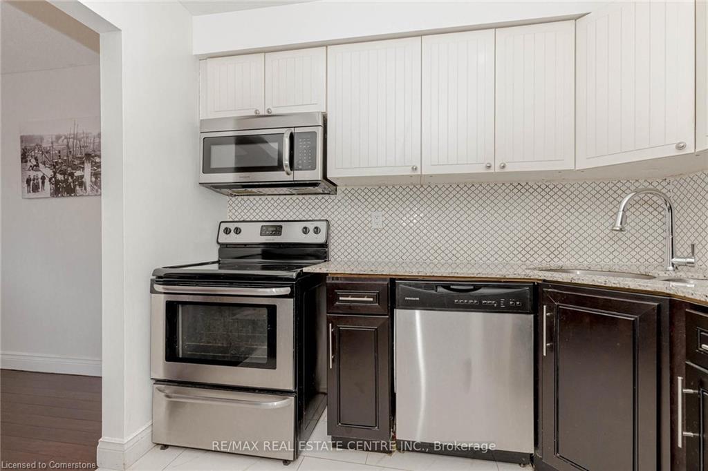 123-1526 Lancaster Drive Property Photo 23