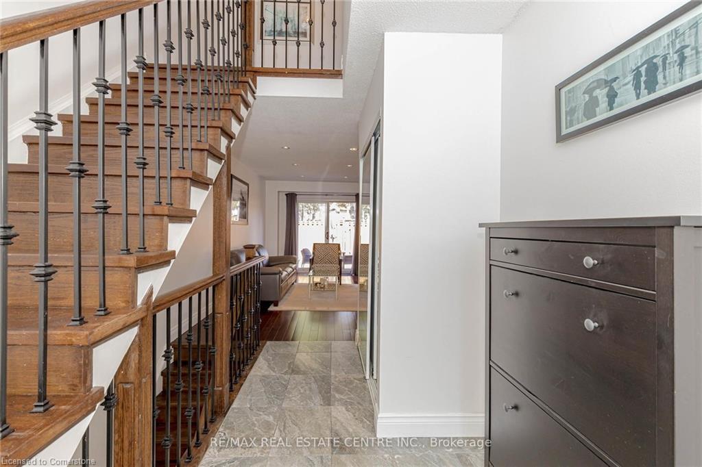 123-1526 Lancaster Drive Property Photo 24