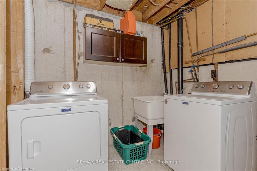 123-1526 Lancaster Drive Property Photo 44