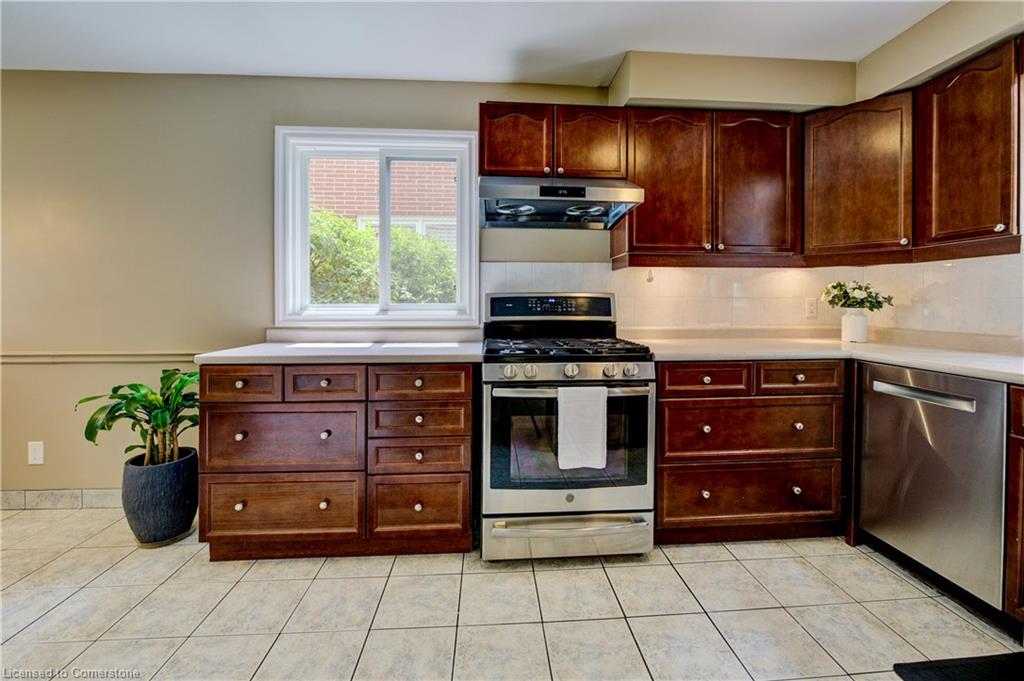 30 Taylor Avenue Property Photo 10