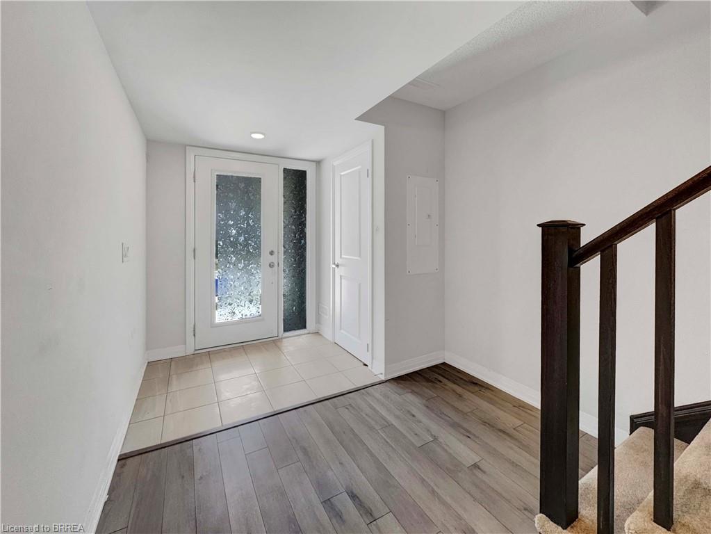 1105-585 Colborne Street Property Photo 3