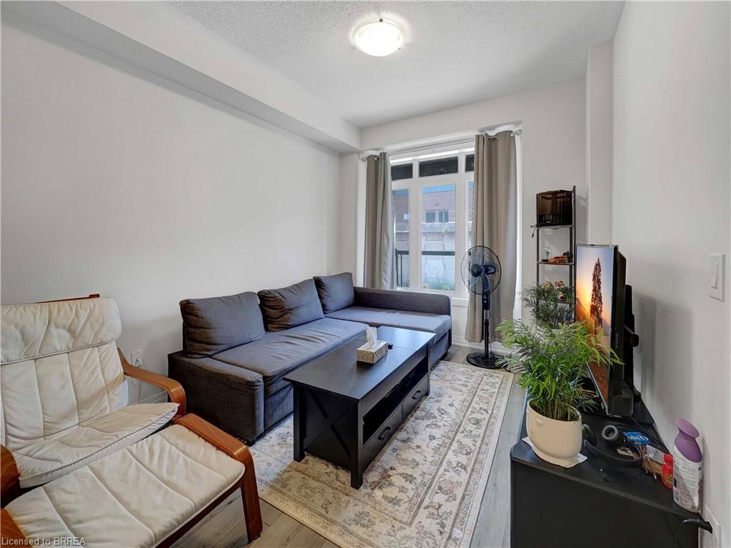 1105-585 Colborne Street Property Photo 4