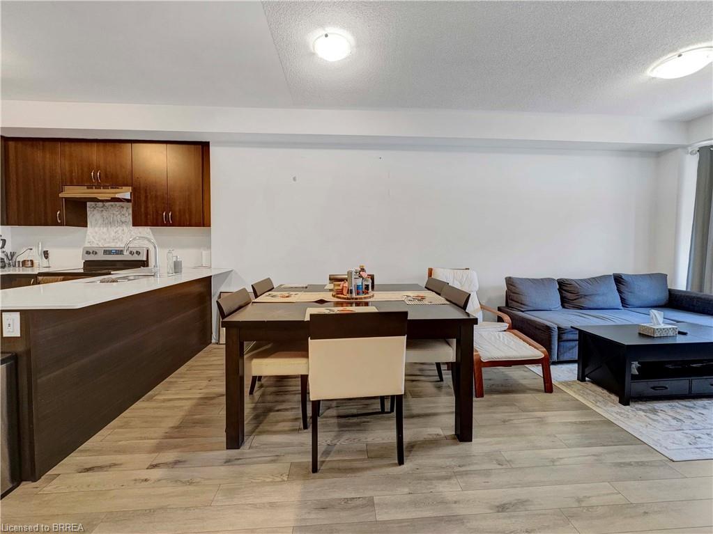 1105-585 Colborne Street Property Photo 5