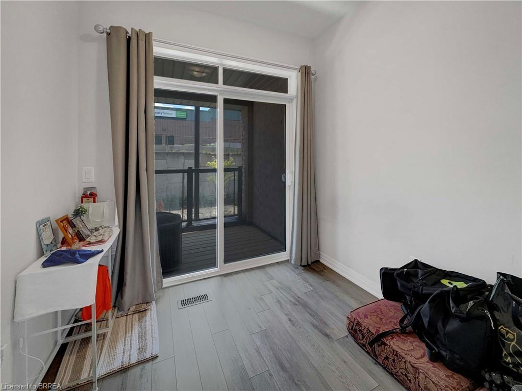 1105-585 Colborne Street Property Photo 17