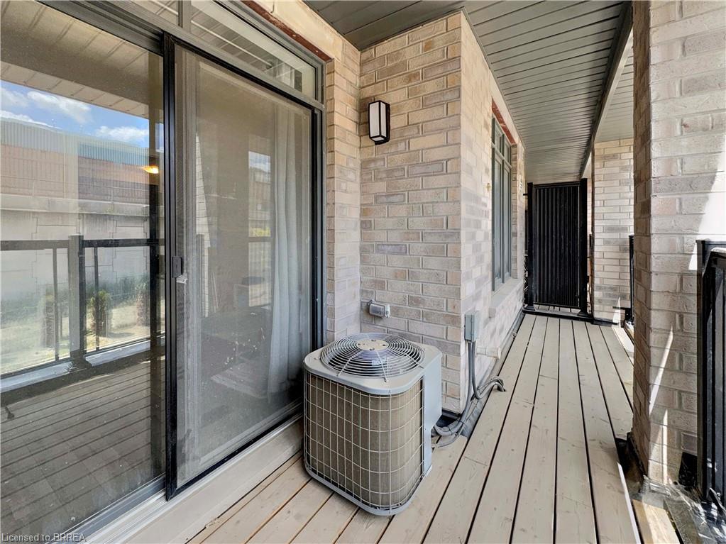 1105-585 Colborne Street Property Photo 22