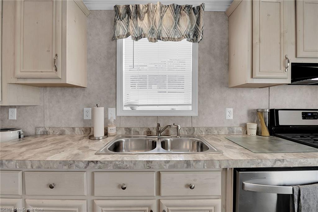 10 Marsh Cove Property Photo 6