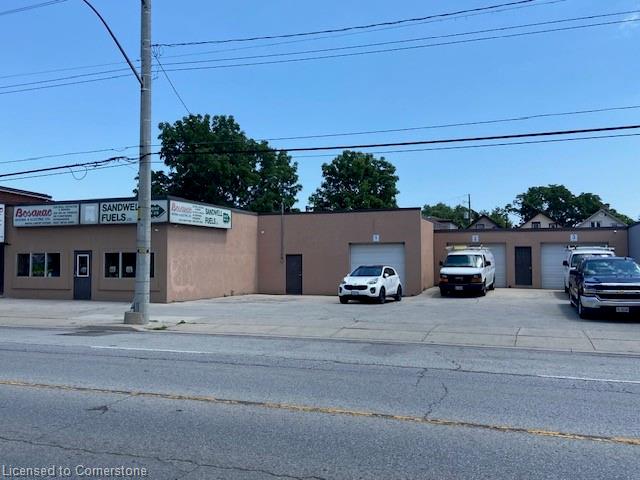46-50 Kenilworth Avenue N Property Photo 2