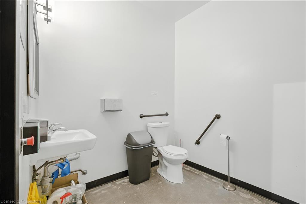 5-123 James Street N Property Photo 19