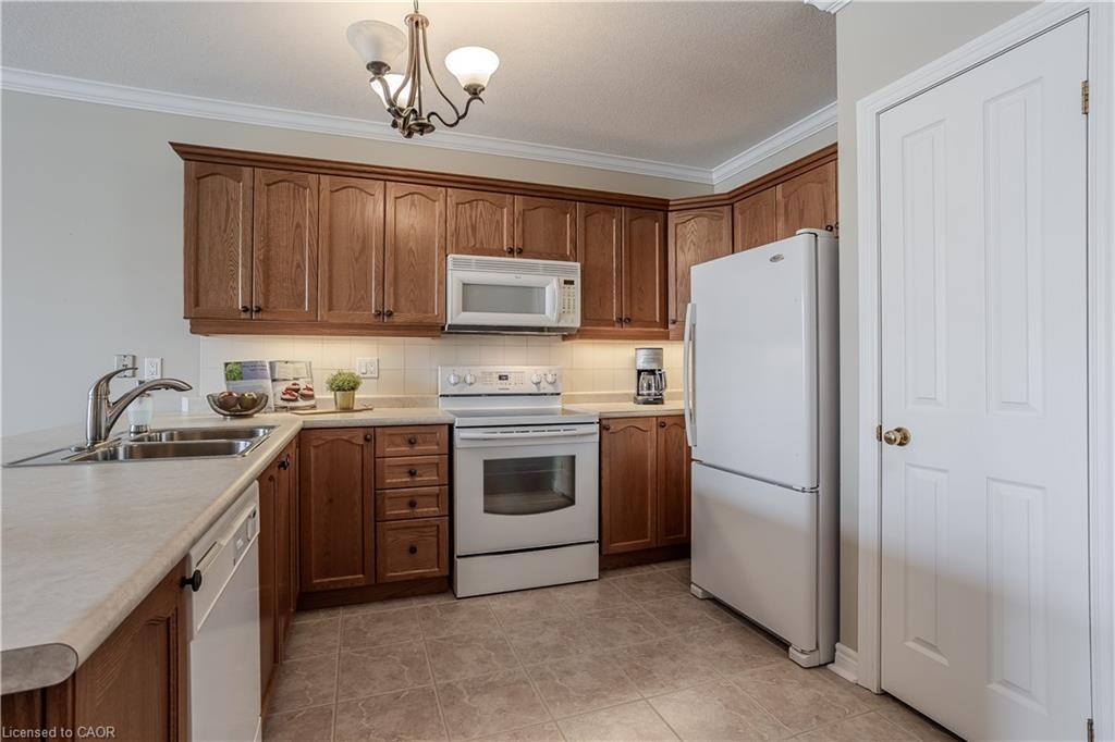 410-1998 Ironstone Drive Property Photo 8