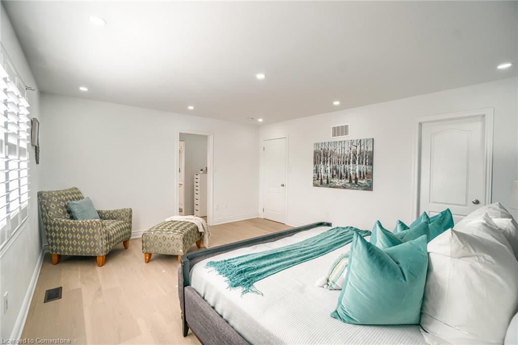 318 Wallace Street Property Photo 23