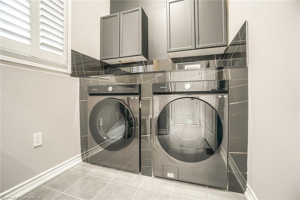 318 Wallace Street Property Photo 38