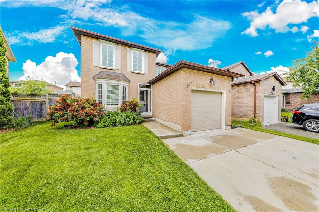 2139 Hunt Crescent Property Photo 1