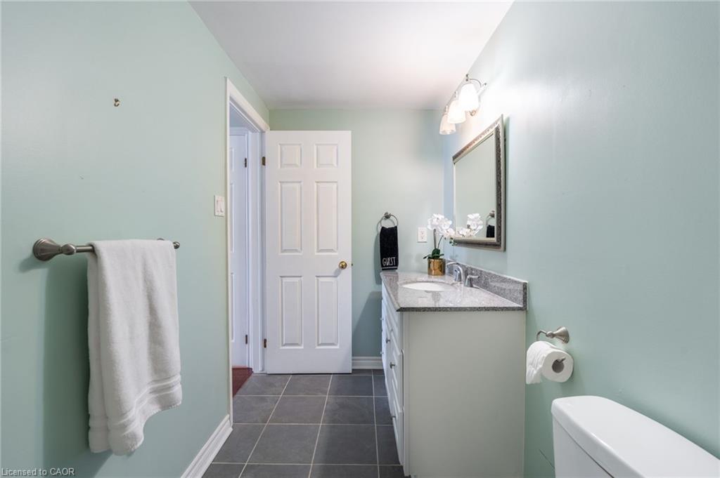 109-416 Limeridge Road E Property Photo 15