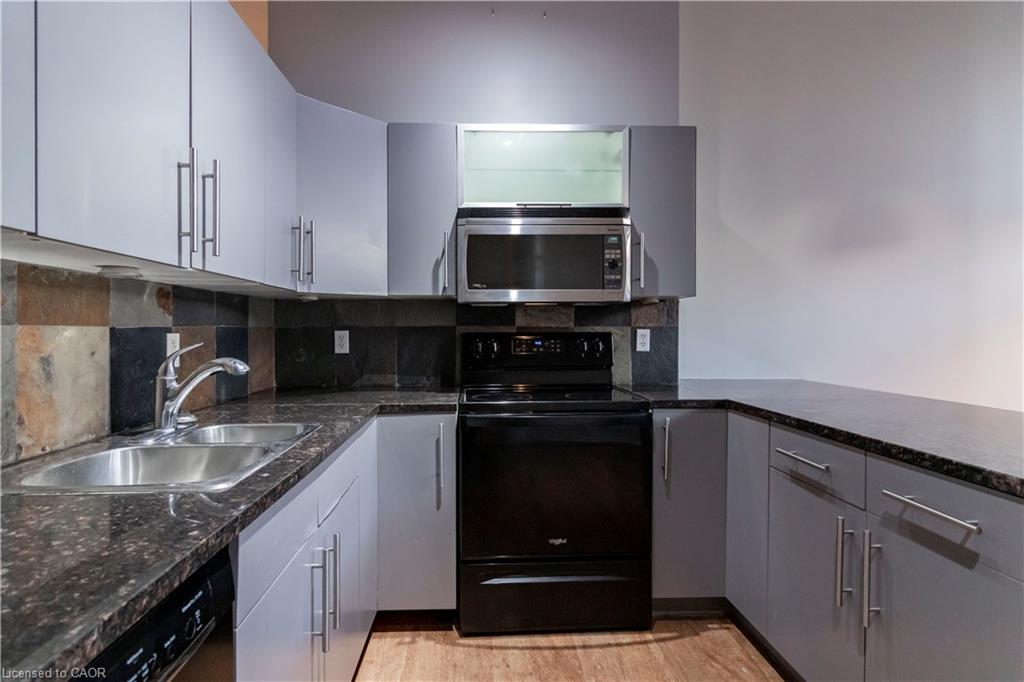 201-276 King Street W Property Photo 7