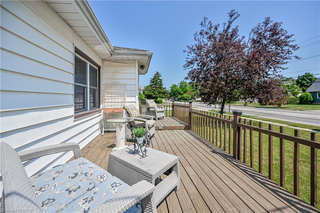 471 Geneva Street Property Photo 6