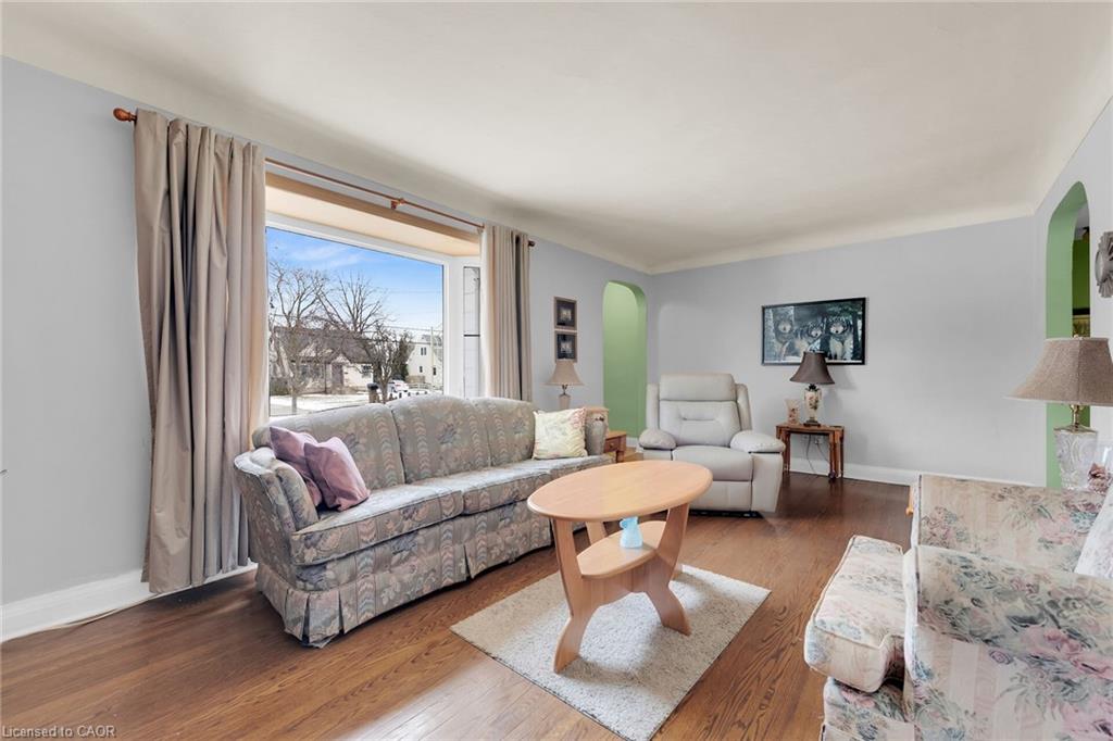 471 Geneva Street Property Photo 13