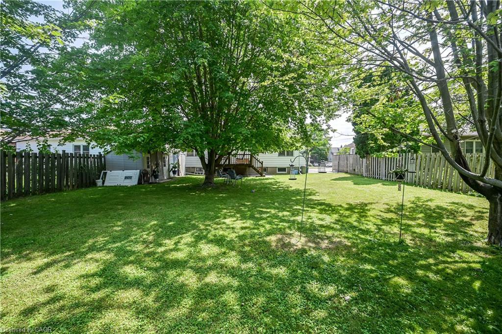 471 Geneva Street Property Photo 28