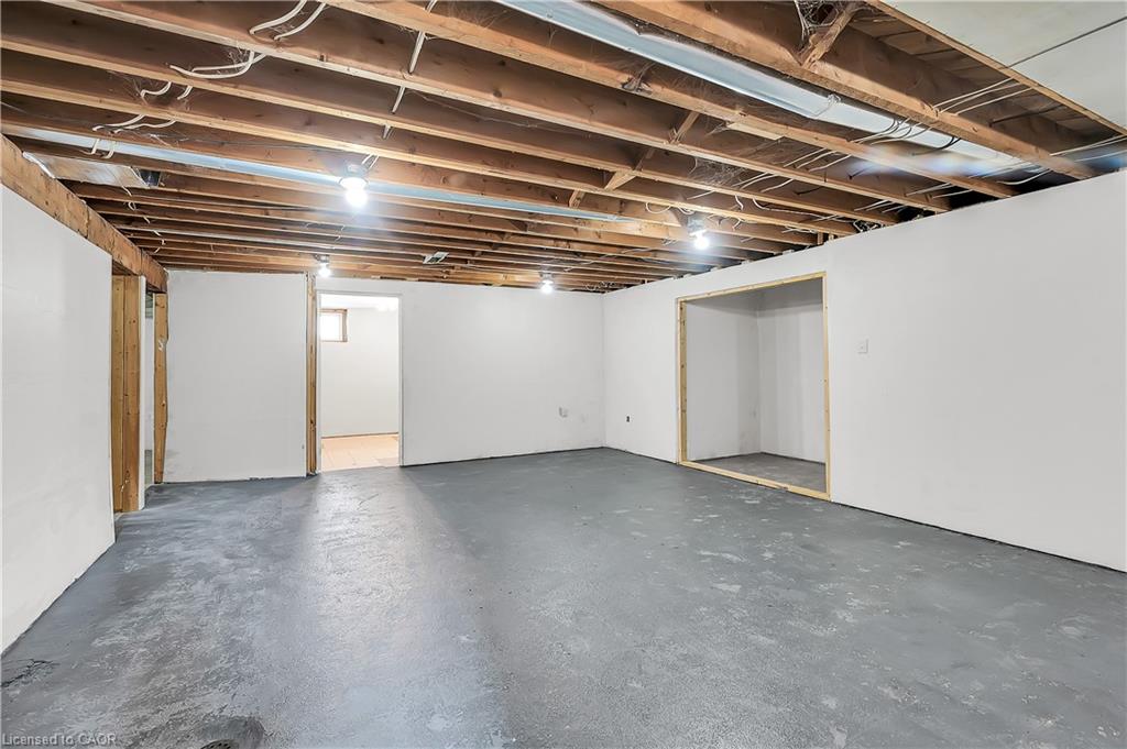 471 Geneva Street Property Photo 34