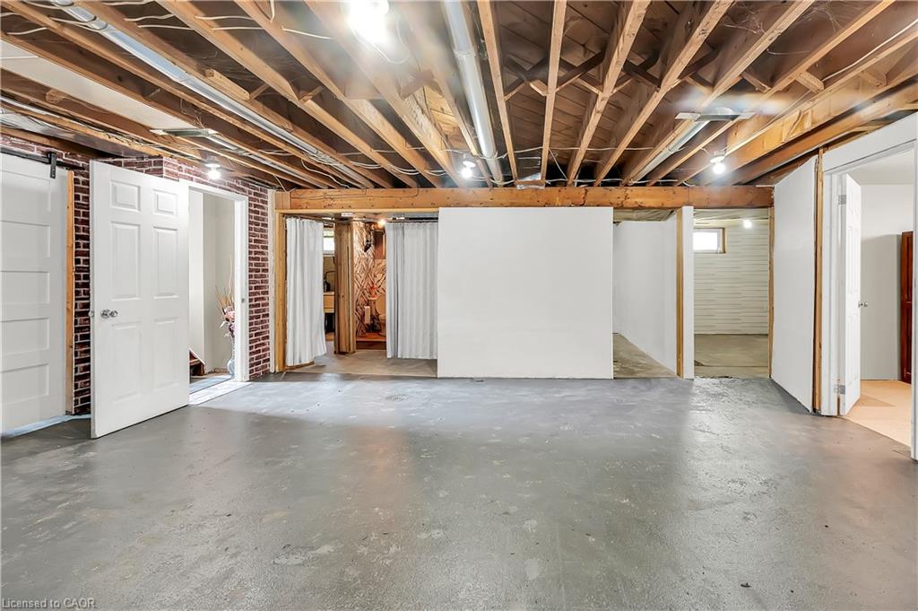 471 Geneva Street Property Photo 38