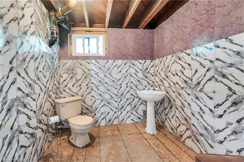 471 Geneva Street Property Photo 43