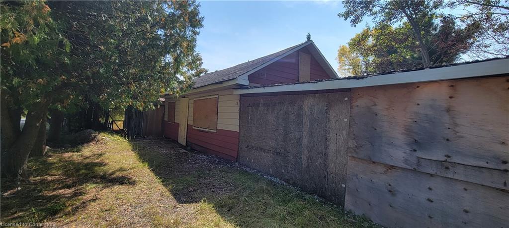 26-28 Algoma Street Property Photo 15