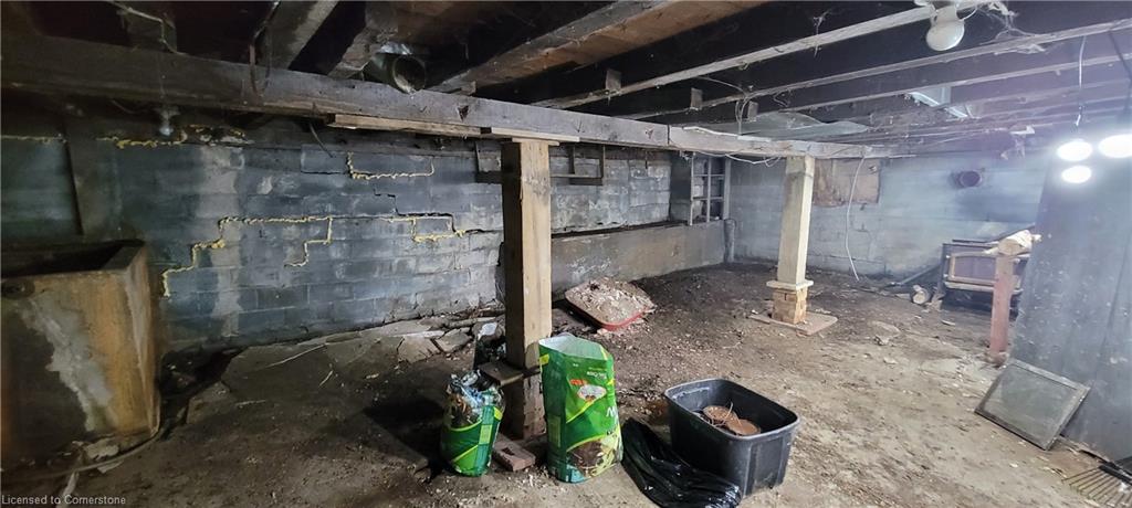 26-28 Algoma Street Property Photo 19