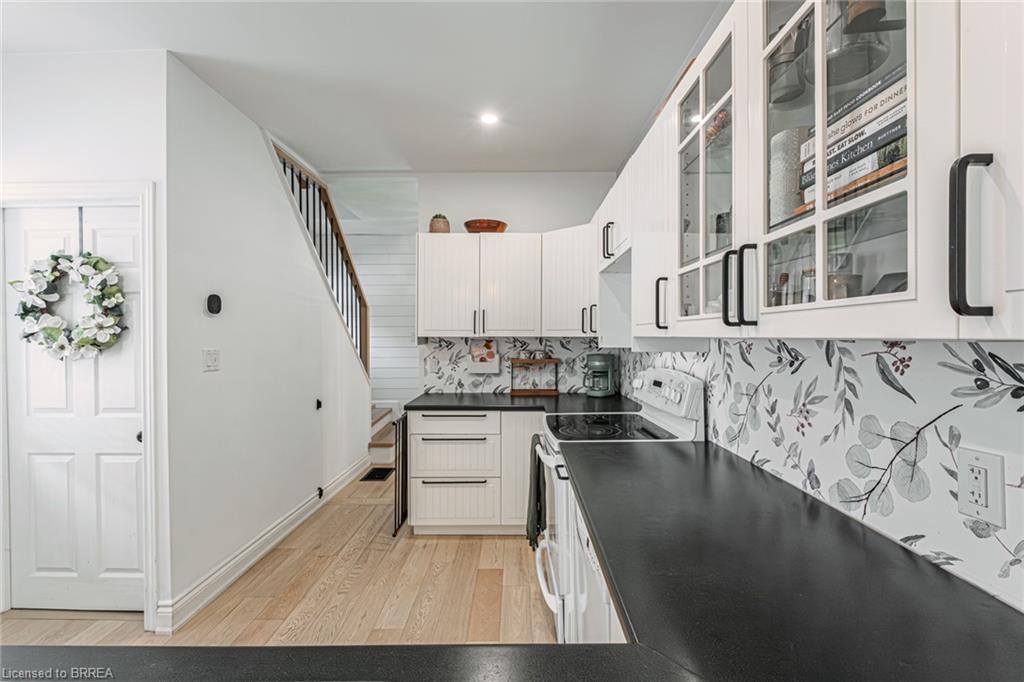 21 Queen Street Property Photo 16