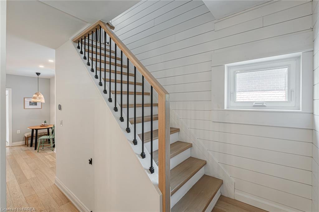 21 Queen Street Property Photo 25