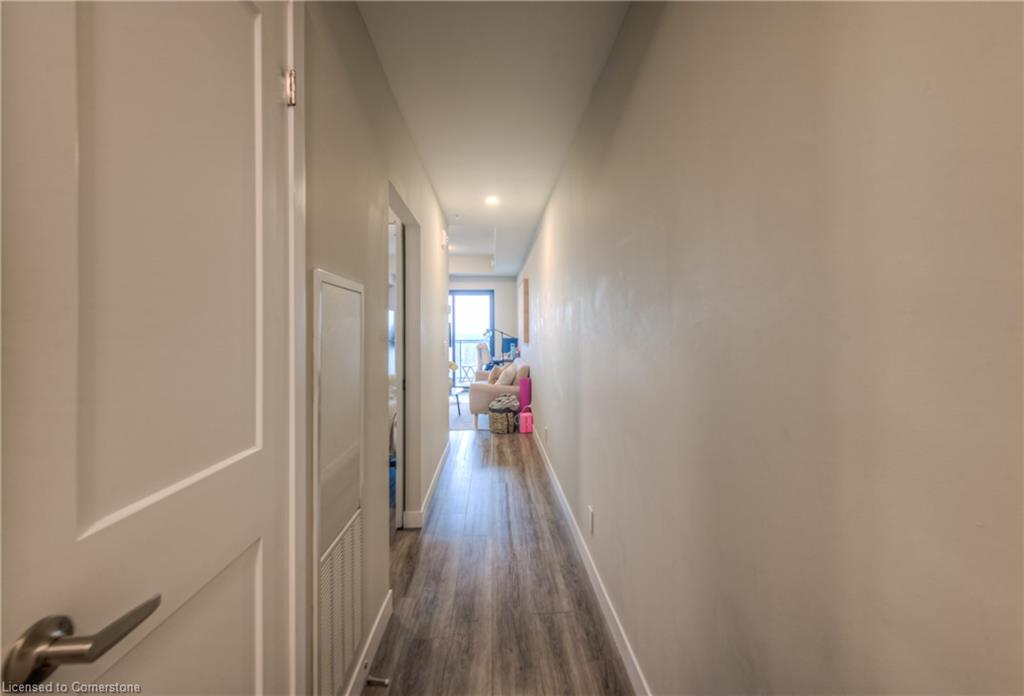905-15 Queen Street S Property Photo 9